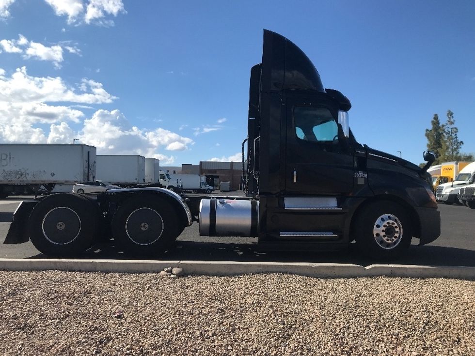 Day Cab Tractor-Heavy Duty Tractors-Freightliner-2020-T12664ST-Phoenix-AZ-446,017\n\t\tmiles-$ 60,500 - Image 8
