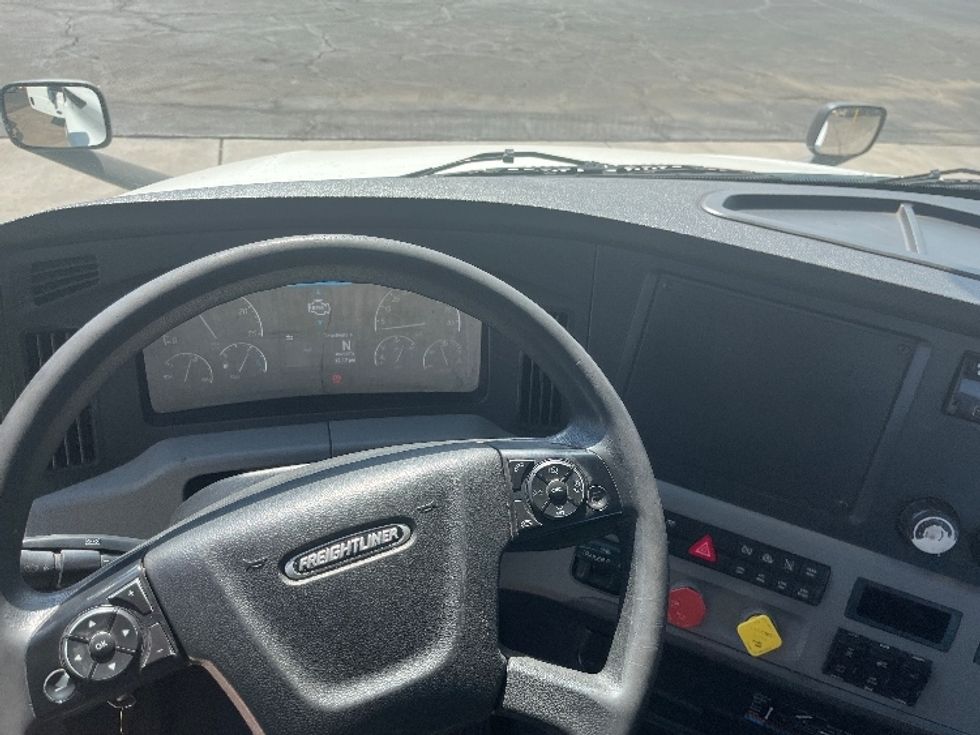 Day Cab Tractor-Heavy Duty Tractors-Freightliner-2020-T12664ST-Phoenix-AZ-456,524\n\t\tmiles-$ 64,000 - Image 11