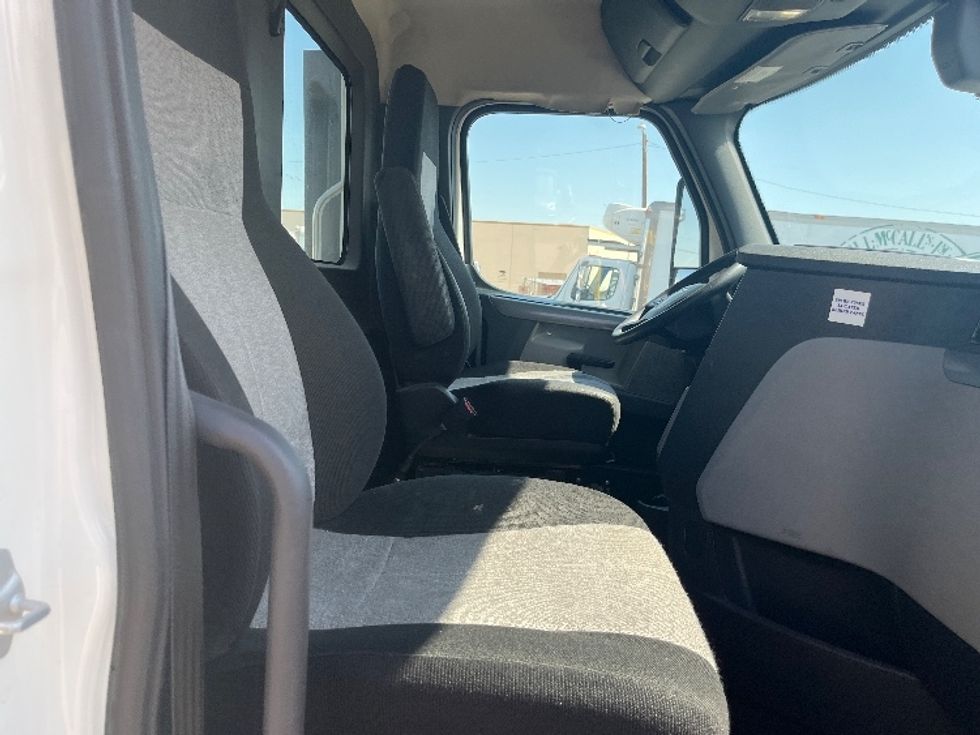 Day Cab Tractor-Heavy Duty Tractors-Freightliner-2020-T12664ST-Phoenix-AZ-456,524\n\t\tmiles-$ 64,000 - Image 14