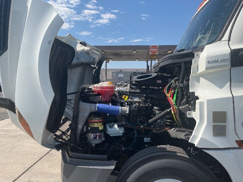 Day Cab Tractor-Heavy Duty Tractors-Freightliner-2020-T12664ST-Phoenix-AZ-456,524\n\t\tmiles-$ 64,000 - Image 16