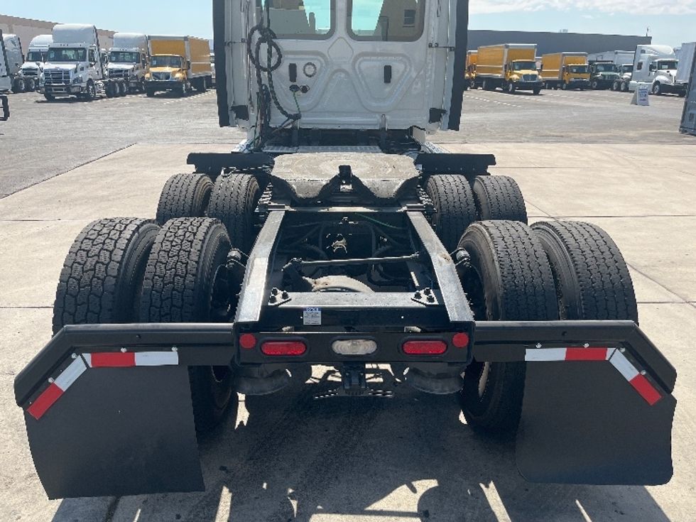 Day Cab Tractor-Heavy Duty Tractors-Freightliner-2020-T12664ST-Phoenix-AZ-456,524\n\t\tmiles-$ 64,000 - Image 6