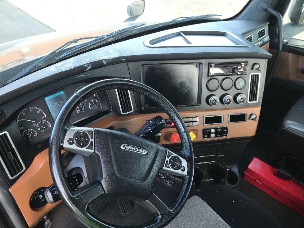 Day Cab Tractor-Heavy Duty Tractors-Freightliner-2020-T12664ST-Phoenix-AZ-463,264\n\t\tmiles-$ 44,750 - Image 10