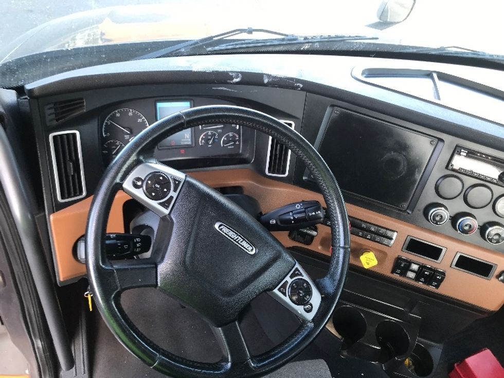 Day Cab Tractor-Heavy Duty Tractors-Freightliner-2020-T12664ST-Phoenix-AZ-463,264\n\t\tmiles-$ 44,750 - Image 11