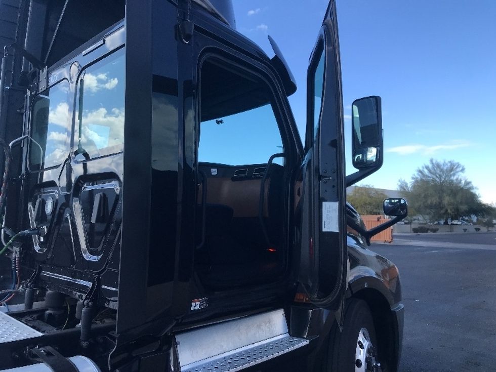 Day Cab Tractor-Heavy Duty Tractors-Freightliner-2020-T12664ST-Phoenix-AZ-463,264\n\t\tmiles-$ 44,750 - Image 12