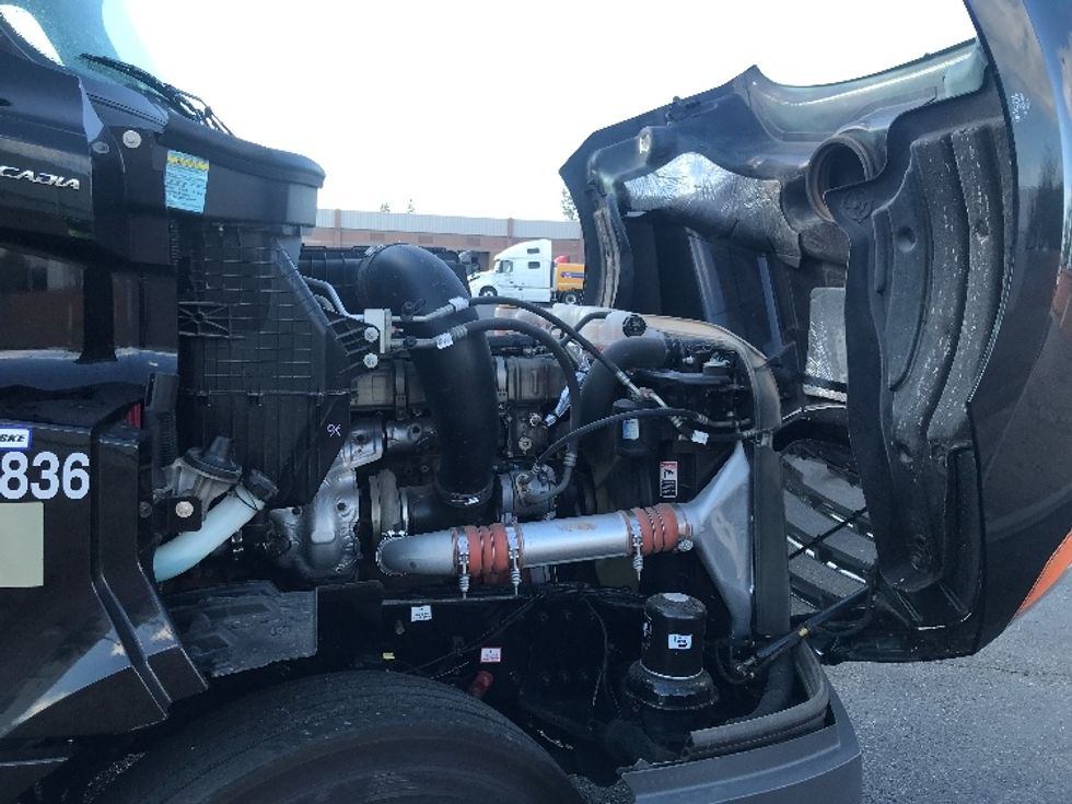 Day Cab Tractor-Heavy Duty Tractors-Freightliner-2020-T12664ST-Phoenix-AZ-463,264\n\t\tmiles-$ 44,750 - Image 15