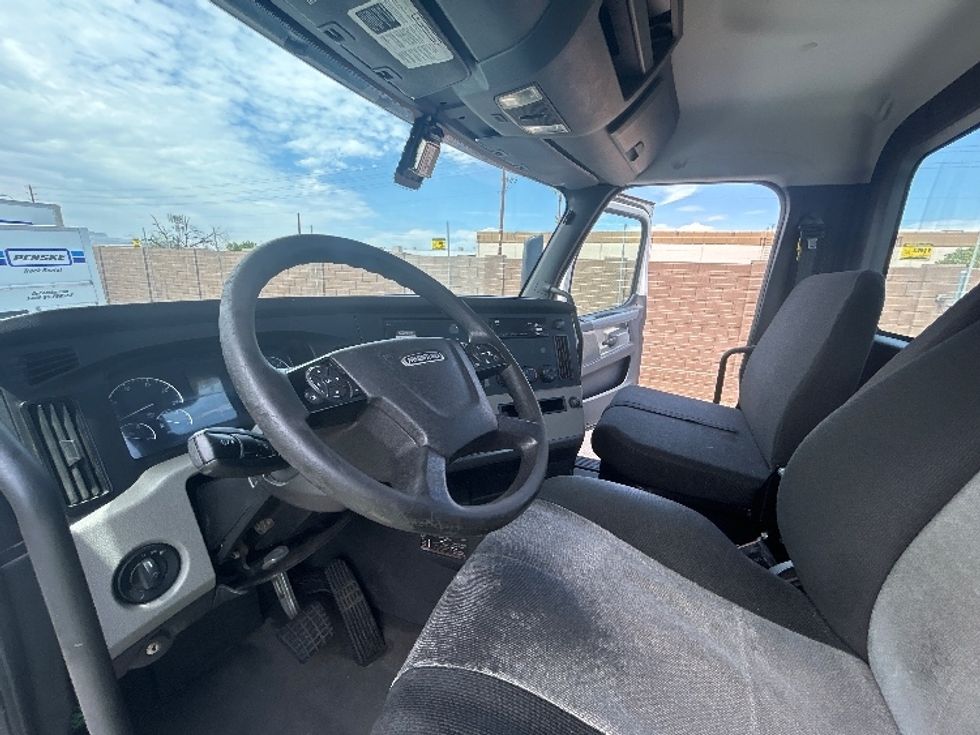 Day Cab Tractor-Heavy Duty Tractors-Freightliner-2020-T12664ST-Phoenix-AZ-495,679\n\t\tmiles-$ 45,750 - Image 10