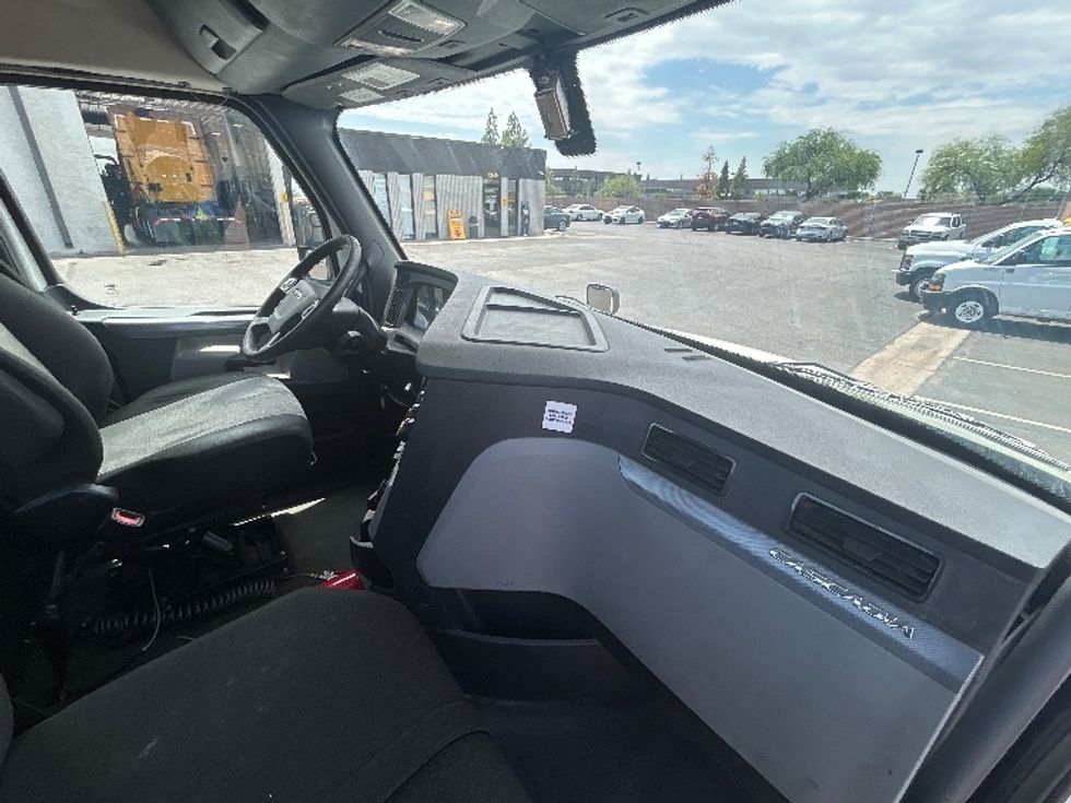 Day Cab Tractor-Heavy Duty Tractors-Freightliner-2020-T12664ST-Phoenix-AZ-495,679\n\t\tmiles-$ 45,750 - Image 13