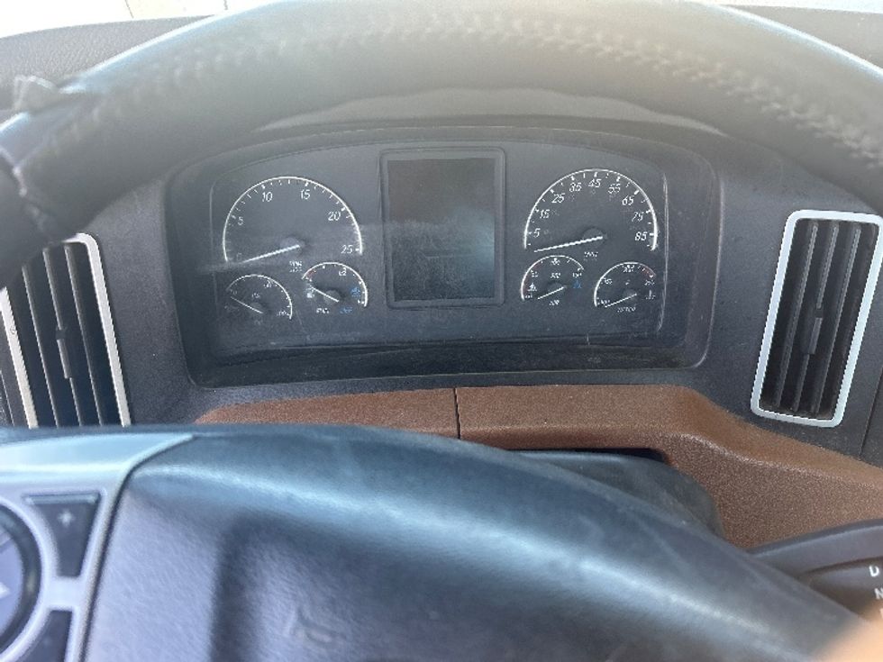 Day Cab Tractor-Heavy Duty Tractors-Freightliner-2020-T12664ST-Phoenix-AZ-497,374\n\t\tmiles-$ 53,750 - Image 11