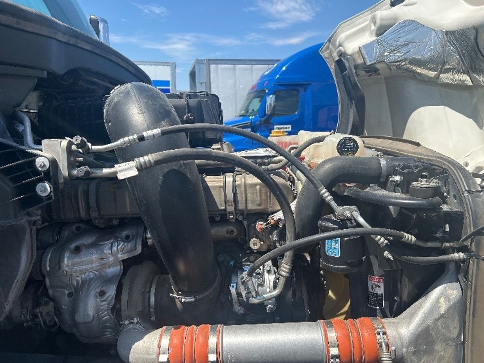 Day Cab Tractor-Heavy Duty Tractors-Freightliner-2020-T12664ST-Phoenix-AZ-497,374\n\t\tmiles-$ 53,750 - Image 15