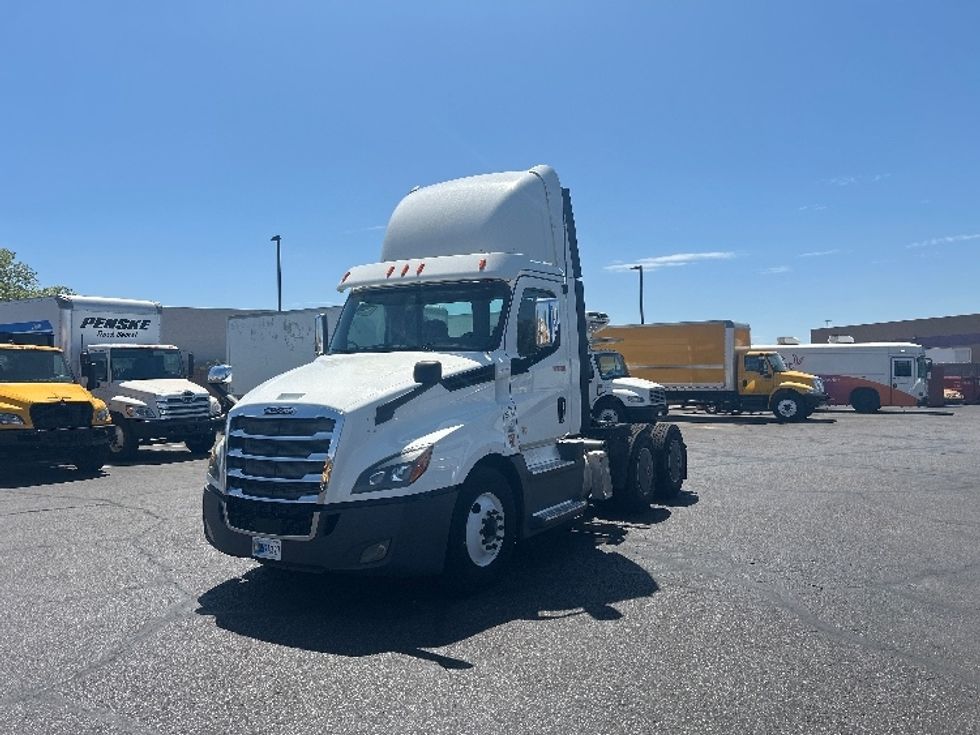 Day Cab Tractor-Heavy Duty Tractors-Freightliner-2020-T12664ST-Phoenix-AZ-497,374\n\t\tmiles-$ 53,750 - Image 3