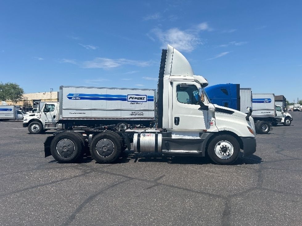 Day Cab Tractor-Heavy Duty Tractors-Freightliner-2020-T12664ST-Phoenix-AZ-497,374\n\t\tmiles-$ 53,750 - Image 8