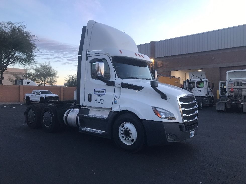 Day Cab Tractor-Heavy Duty Tractors-Freightliner-2020-T12664ST-Phoenix-AZ-507,141\n\t\tmiles-$ 44,500 - Image 1