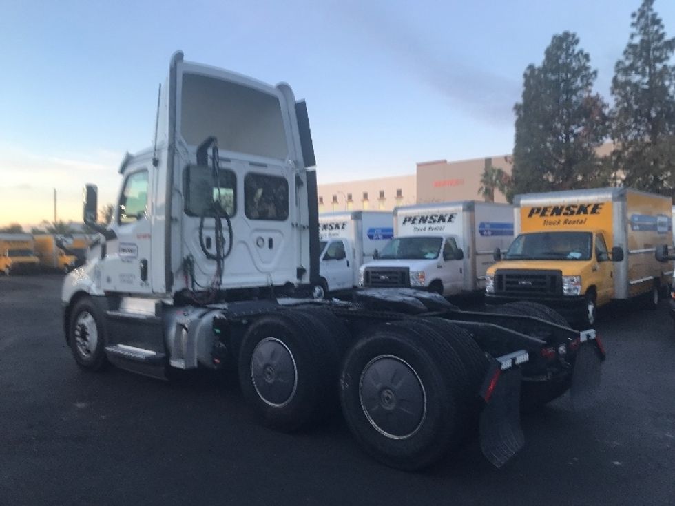 Day Cab Tractor-Heavy Duty Tractors-Freightliner-2020-T12664ST-Phoenix-AZ-507,141\n\t\tmiles-$ 44,500 - Image 5
