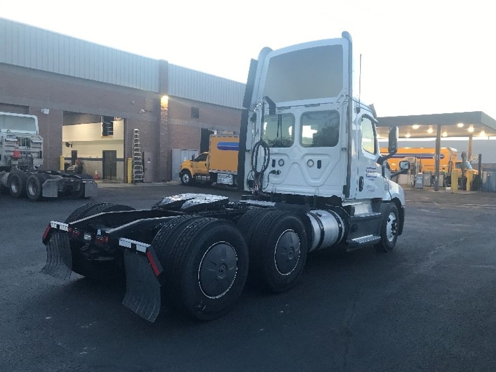 Day Cab Tractor-Heavy Duty Tractors-Freightliner-2020-T12664ST-Phoenix-AZ-507,141\n\t\tmiles-$ 44,500 - Image 7