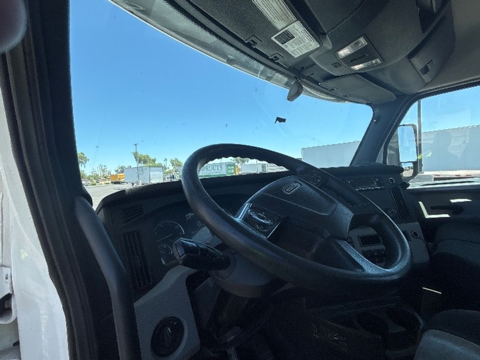 Day Cab Tractor-Heavy Duty Tractors-Freightliner-2020-T12664ST-Phoenix-AZ-563,601\n\t\tmiles-$ 39,500 - Image 10