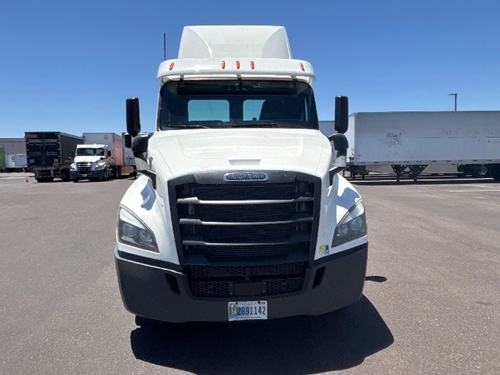 Day Cab Tractor-Heavy Duty Tractors-Freightliner-2020-T12664ST-Phoenix-AZ-563,601\n\t\tmiles-$ 39,500 - Image 2