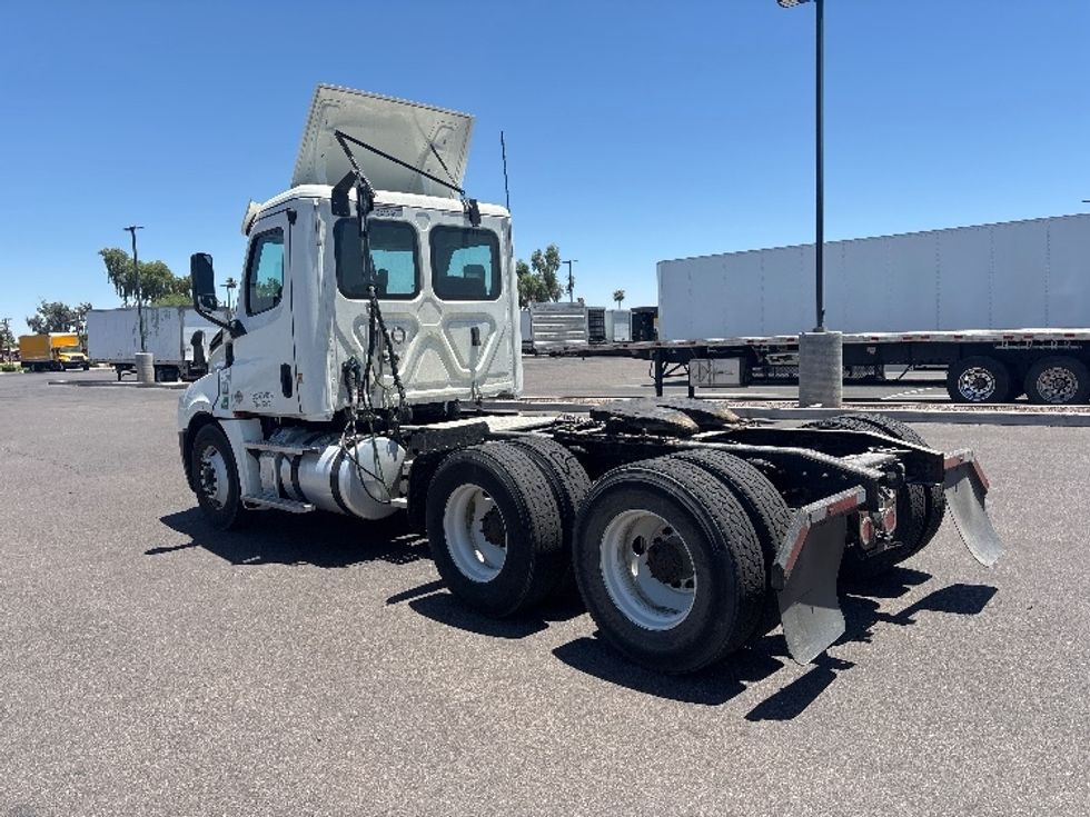 Day Cab Tractor-Heavy Duty Tractors-Freightliner-2020-T12664ST-Phoenix-AZ-563,601\n\t\tmiles-$ 39,500 - Image 5