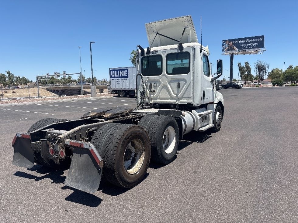 Day Cab Tractor-Heavy Duty Tractors-Freightliner-2020-T12664ST-Phoenix-AZ-563,601\n\t\tmiles-$ 39,500 - Image 7