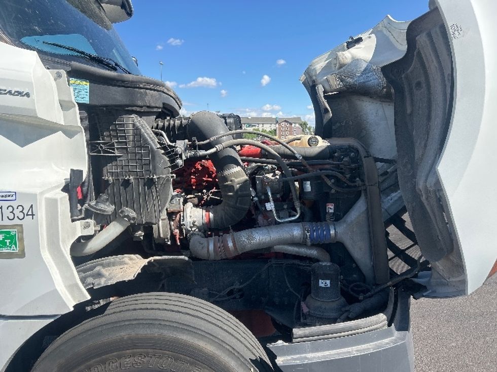 Day Cab Tractor-Heavy Duty Tractors-Freightliner-2020-T12664ST-Phoenix-AZ-593,480\n\t\tmiles-$ 35,250 - Image 15