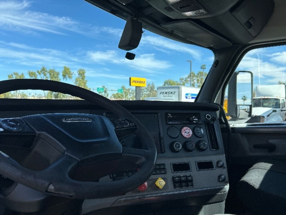 Day Cab Tractor-Heavy Duty Tractors-Freightliner-2020-T12664ST-Phoenix-AZ-614,800\n\t\tmiles-$ 40,750 - Image 10