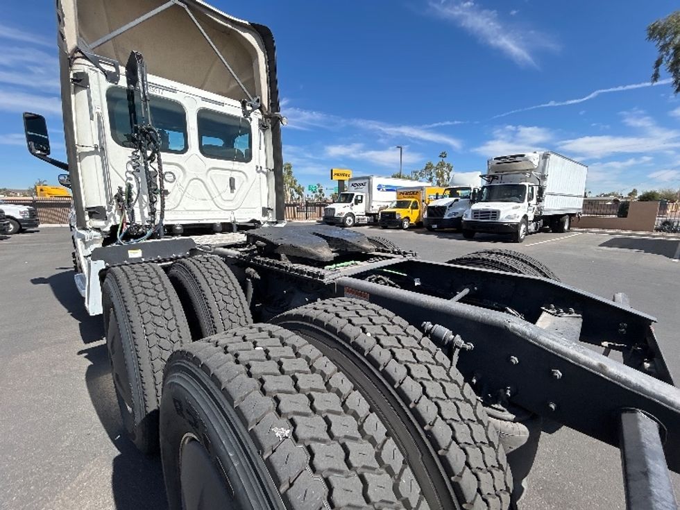 Day Cab Tractor-Heavy Duty Tractors-Freightliner-2020-T12664ST-Phoenix-AZ-614,800\n\t\tmiles-$ 40,750 - Image 17