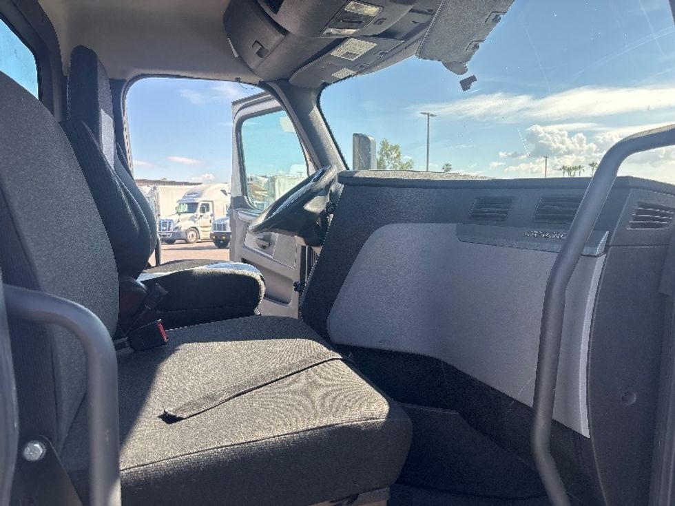 Day Cab Tractor-Heavy Duty Tractors-Freightliner-2020-T12664ST-Phoenix-AZ-617,384\n\t\tmiles-$ 33,750 - Image 14