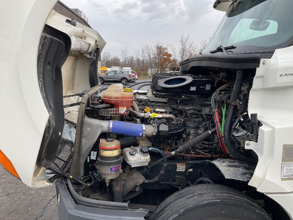 Day Cab Tractor-Heavy Duty Tractors-Freightliner-2020-T12664ST-Piqua-OH-278,700\n\t\tmiles-$ 56,000 - Image 16