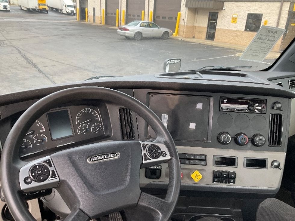 Day Cab Tractor-Heavy Duty Tractors-Freightliner-2020-T12664ST-Piqua-OH-278,774\n\t\tmiles-$ 56,750 - Image 11