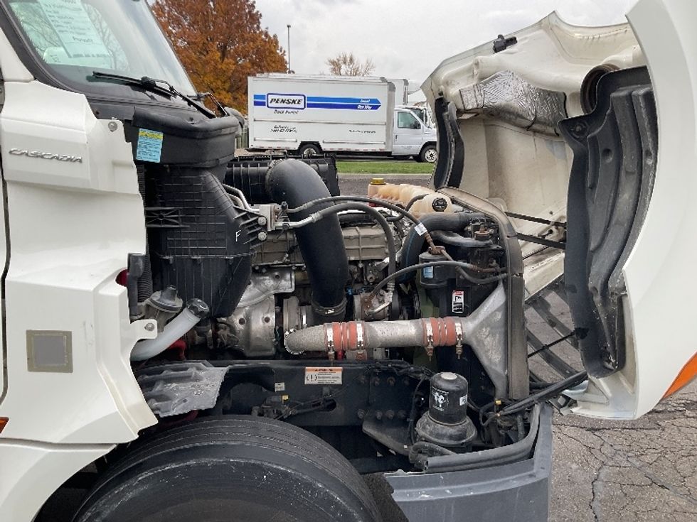 Day Cab Tractor-Heavy Duty Tractors-Freightliner-2020-T12664ST-Piqua-OH-278,774\n\t\tmiles-$ 56,750 - Image 15