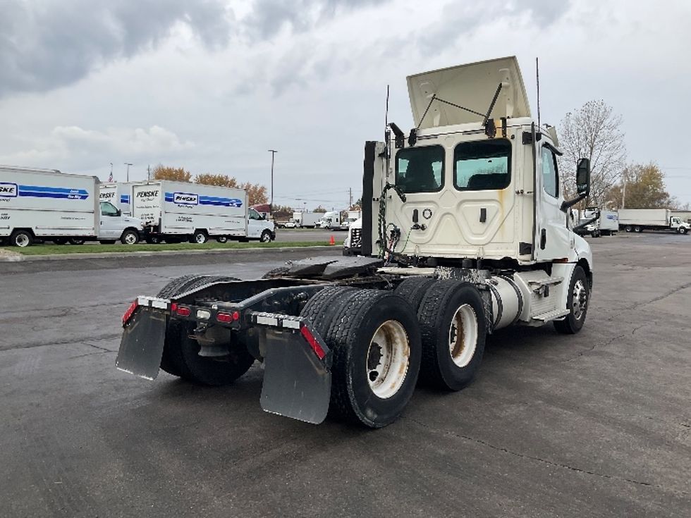 Day Cab Tractor-Heavy Duty Tractors-Freightliner-2020-T12664ST-Piqua-OH-278,774\n\t\tmiles-$ 56,750 - Image 7