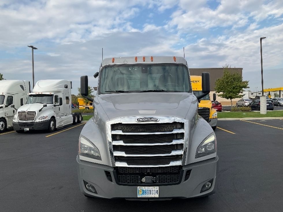 Day Cab Tractor-Heavy Duty Tractors-Freightliner-2020-T12664ST-Piqua-OH-353,775\n\t\tmiles-$ 52,750 - Image 2