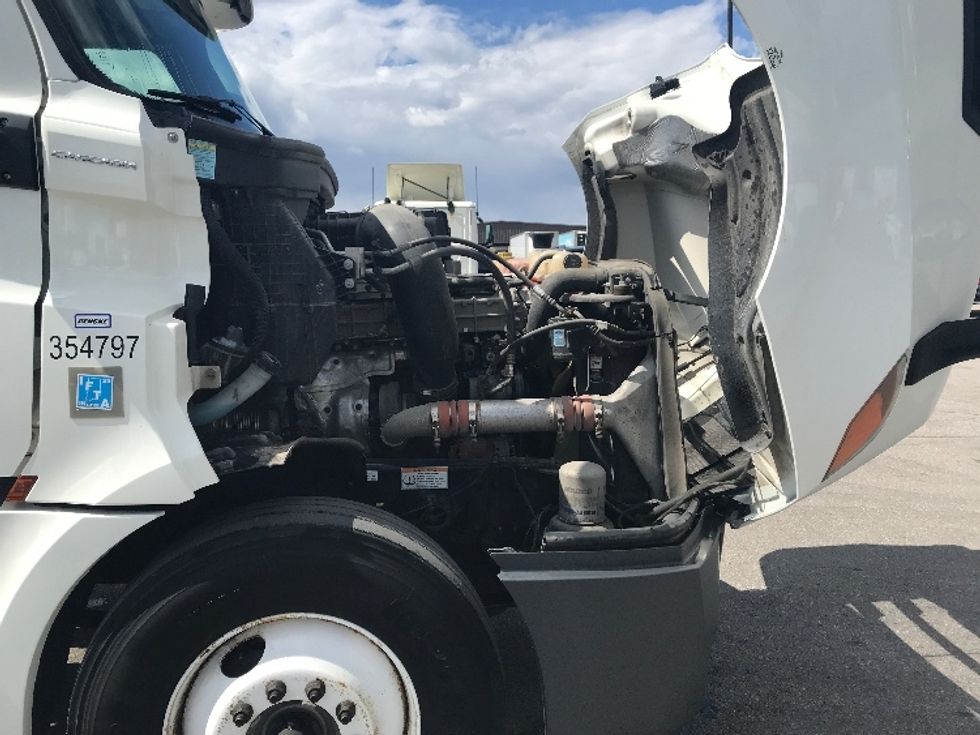 Day Cab Tractor-Heavy Duty Tractors-Freightliner-2020-T12664ST-Piqua-OH-409,103\n\t\tmiles-$ 52,250 - Image 16