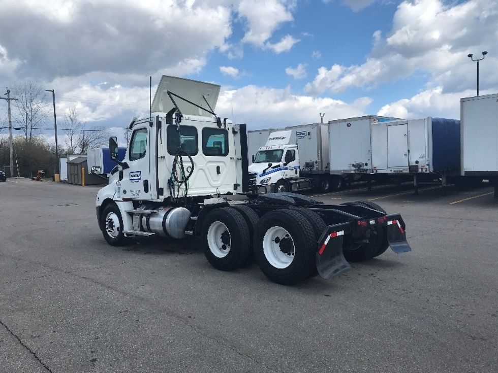 Day Cab Tractor-Heavy Duty Tractors-Freightliner-2020-T12664ST-Piqua-OH-409,103\n\t\tmiles-$ 52,250 - Image 5