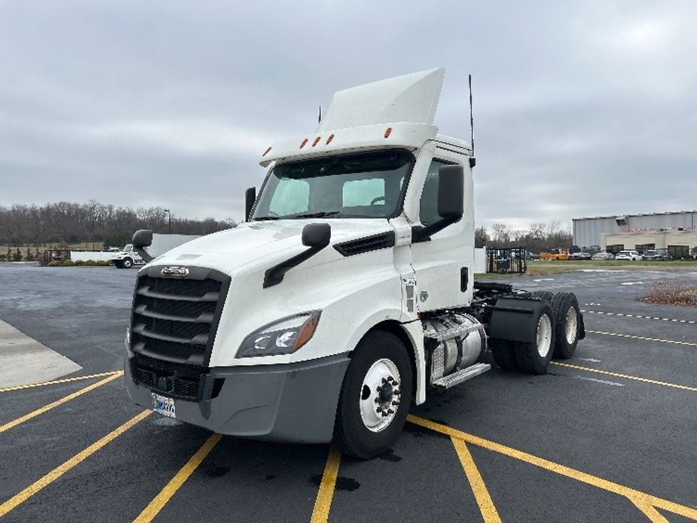 Day Cab Tractor-Heavy Duty Tractors-Freightliner-2020-T12664ST-Piqua-OH-435,976\n\t\tmiles-$ 47,750 - Image 3