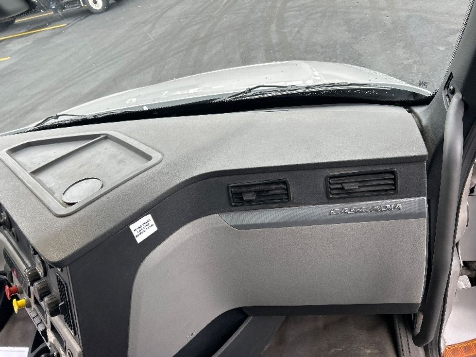 Day Cab Tractor-Heavy Duty Tractors-Freightliner-2020-T12664ST-Piqua-OH-440,511\n\t\tmiles-$ 47,500 - Image 13