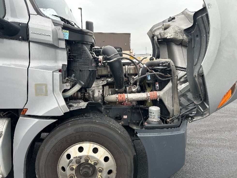 Day Cab Tractor-Heavy Duty Tractors-Freightliner-2020-T12664ST-Piqua-OH-440,511\n\t\tmiles-$ 47,500 - Image 15