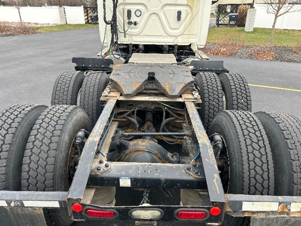 Day Cab Tractor-Heavy Duty Tractors-Freightliner-2020-T12664ST-Piqua-OH-458,293\n\t\tmiles-$ 46,000 - Image 6