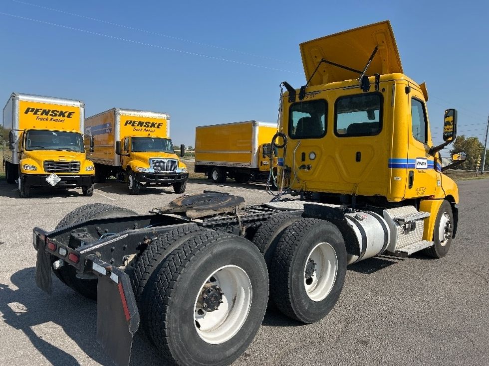 Day Cab Tractor-Heavy Duty Tractors-Freightliner-2020-T12664ST-Piqua-OH-478,462\n\t\tmiles-$ 39,500 - Image 7