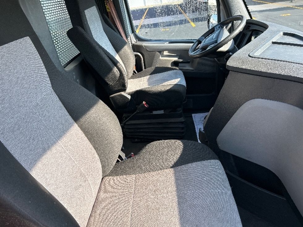 Day Cab Tractor-Heavy Duty Tractors-Freightliner-2020-T12664ST-Piqua-OH-500,185\n\t\tmiles-$ 42,500 - Image 13