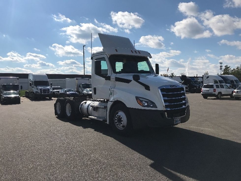 Day Cab Tractor-Heavy Duty Tractors-Freightliner-2020-T12664ST-Piqua-OH-504,244\n\t\tmiles-$ 56,250 - Image 1