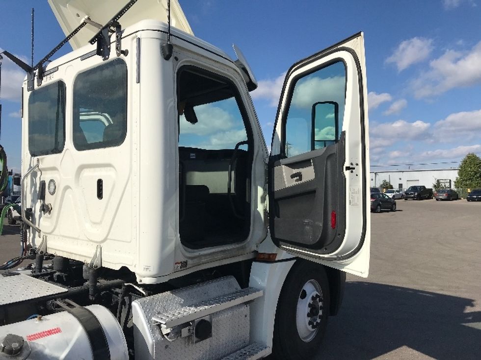 Day Cab Tractor-Heavy Duty Tractors-Freightliner-2020-T12664ST-Piqua-OH-504,244\n\t\tmiles-$ 56,250 - Image 12