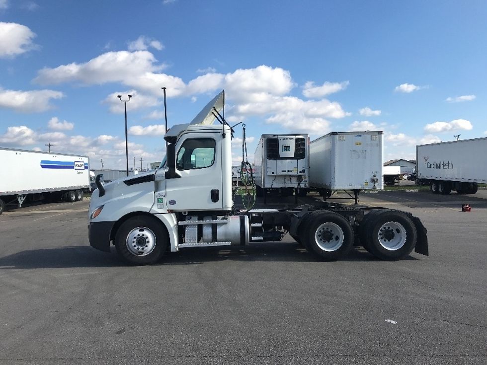 Day Cab Tractor-Heavy Duty Tractors-Freightliner-2020-T12664ST-Piqua-OH-504,244\n\t\tmiles-$ 56,250 - Image 4