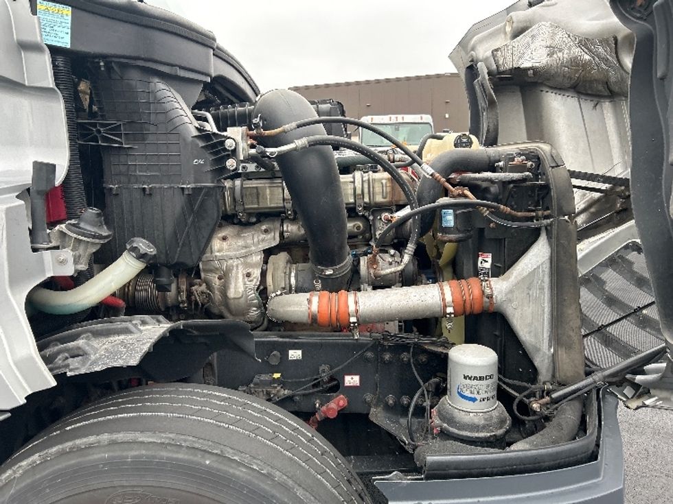 Day Cab Tractor-Heavy Duty Tractors-Freightliner-2020-T12664ST-Piqua-OH-525,111\n\t\tmiles-$ 40,250 - Image 15