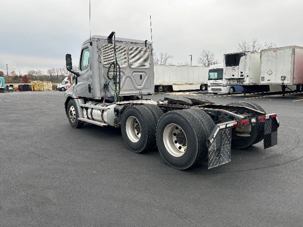 Day Cab Tractor-Heavy Duty Tractors-Freightliner-2020-T12664ST-Piqua-OH-525,111\n\t\tmiles-$ 40,250 - Image 5