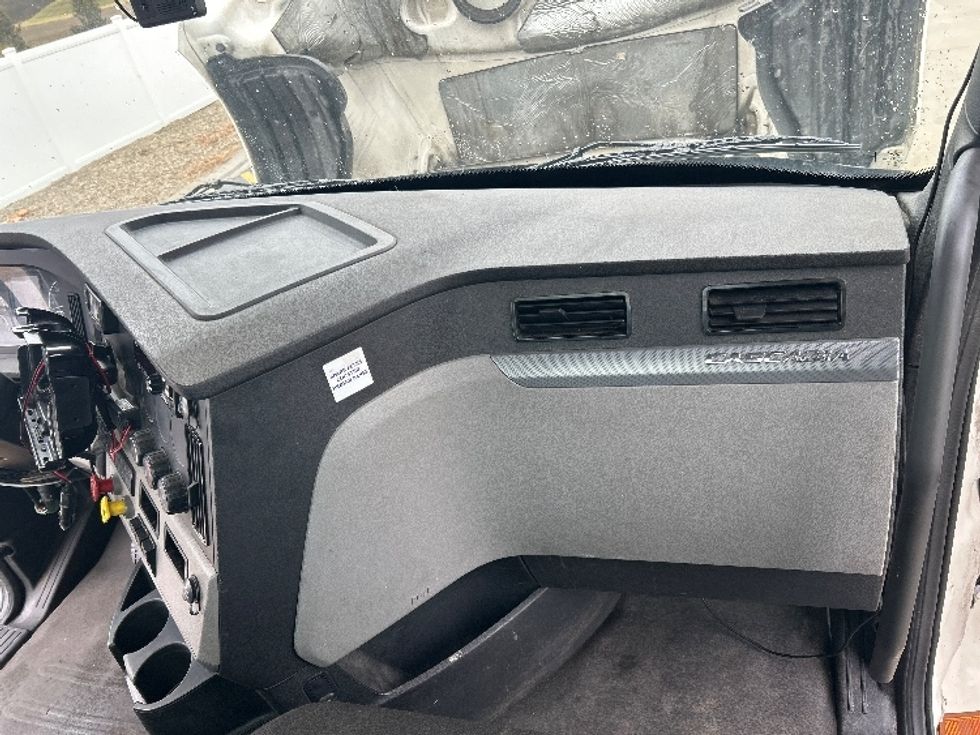 Day Cab Tractor-Heavy Duty Tractors-Freightliner-2020-T12664ST-Piqua-OH-525,214\n\t\tmiles-$ 40,500 - Image 11