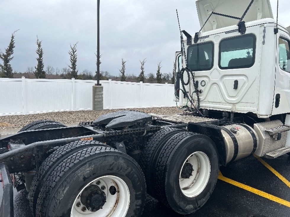 Day Cab Tractor-Heavy Duty Tractors-Freightliner-2020-T12664ST-Piqua-OH-525,214\n\t\tmiles-$ 40,500 - Image 16