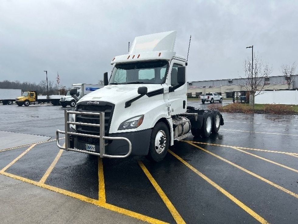 Day Cab Tractor-Heavy Duty Tractors-Freightliner-2020-T12664ST-Piqua-OH-525,214\n\t\tmiles-$ 40,500 - Image 2