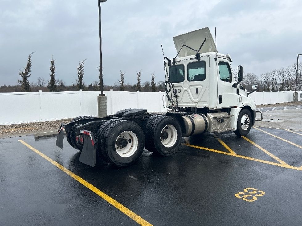 Day Cab Tractor-Heavy Duty Tractors-Freightliner-2020-T12664ST-Piqua-OH-525,214\n\t\tmiles-$ 40,500 - Image 5