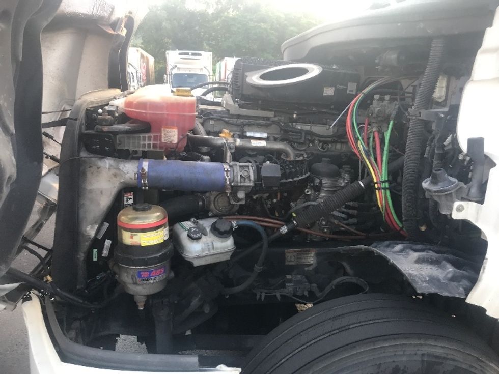 Day Cab Tractor-Heavy Duty Tractors-Freightliner-2020-T12664ST-Pittsburgh-PA-280,590\n\t\tmiles-$ 65,250 - Image 16