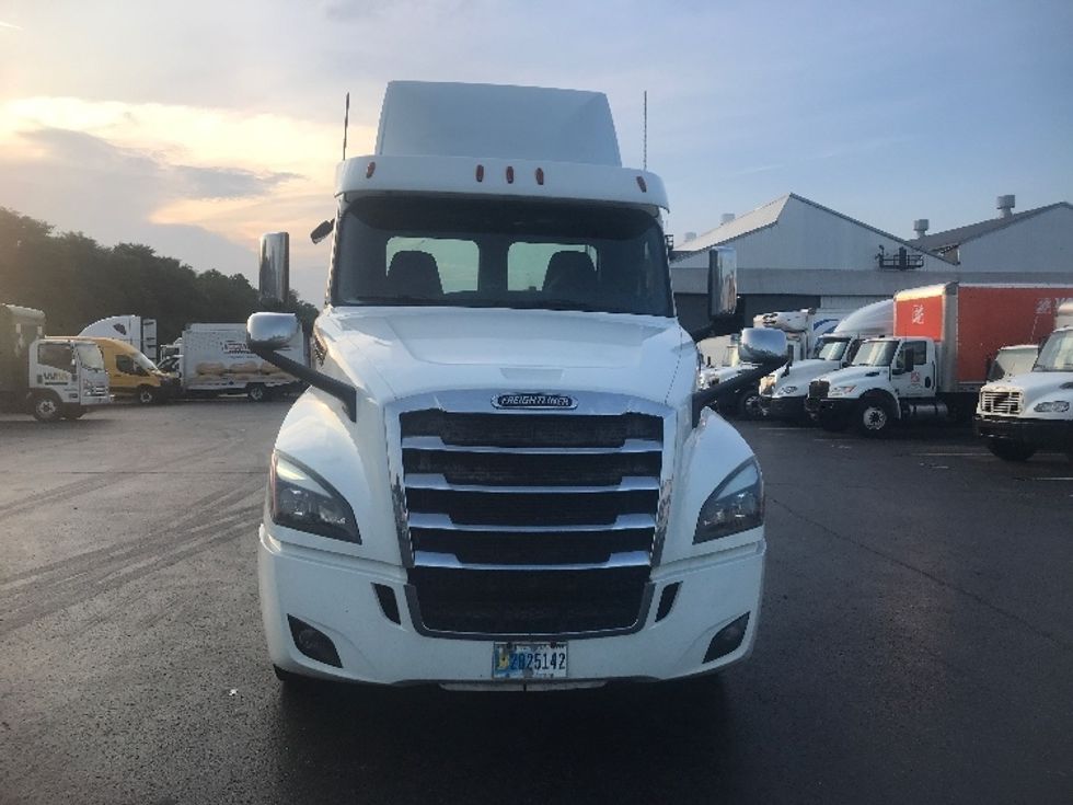 Day Cab Tractor-Heavy Duty Tractors-Freightliner-2020-T12664ST-Pittsburgh-PA-280,590\n\t\tmiles-$ 65,250 - Image 2